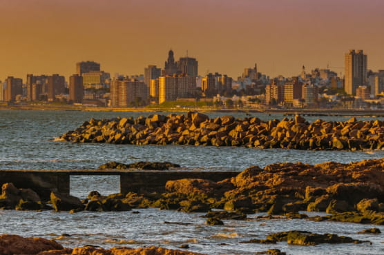 Pasajes en bus a Montevideo